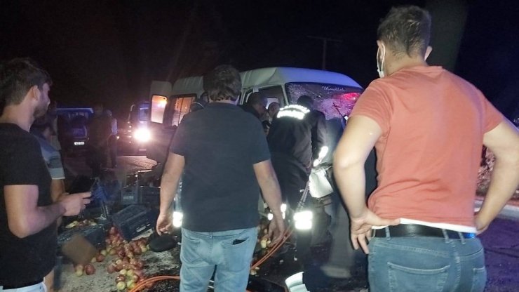 Sandıklı’da trafik kazası: 2 yaralı