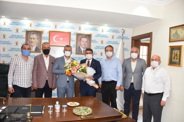 AK Parti’li iki başkandan birliktelik mesajı