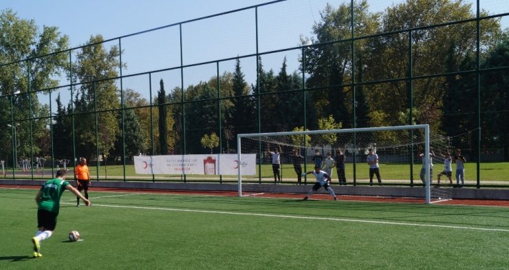 ‘İyilikte Buluşalım Futbol Şöleni’nde kazanan dostluk oldu