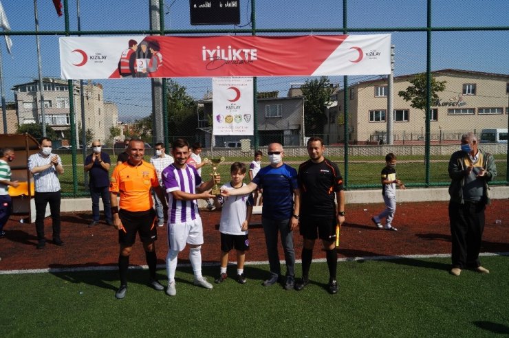 ‘İyilikte Buluşalım Futbol Şöleni’nde kazanan dostluk oldu