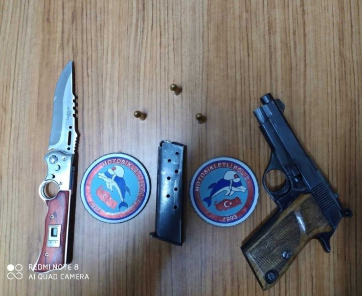 Polis, yol uygulamasında 3 adet ruhsatsız tabanca ele geçirdi