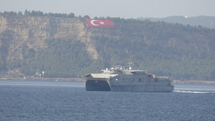 ABD yüksek hızlı transfer gemisi Çanakkale Boğazı’ndan geçti