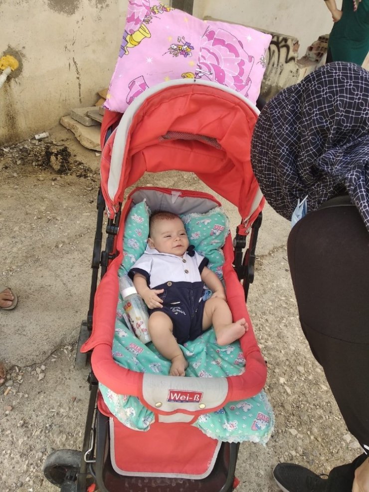 Antalya’da annesinin terkettiği bebek babasına teslim edildi
