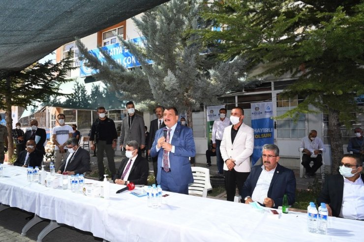 Gürkan: ” Rekorlara imza atacak işler yapıyoruz”