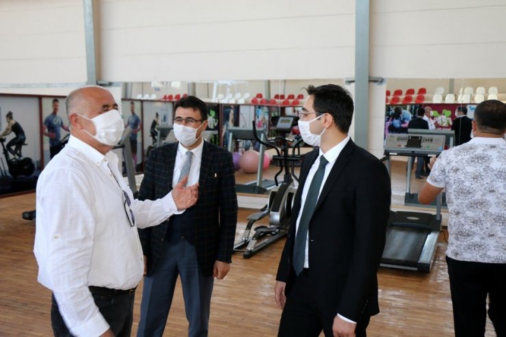 Hekimhan’a modern spor salonu