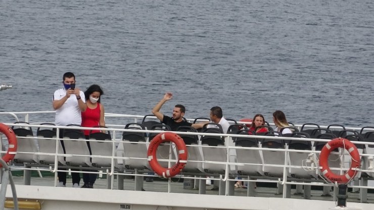 Her gün binlerce yolcu taşıyan gemilerin mürettebatları korona çıktı...