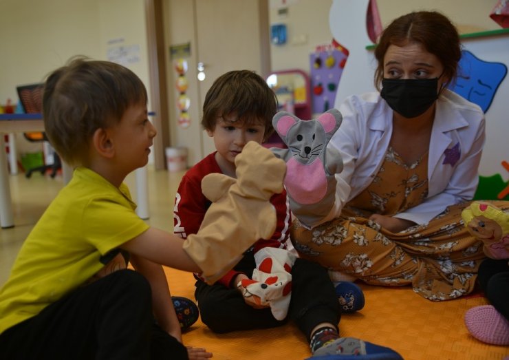 Çocuklar sevgiyle yetişiyor