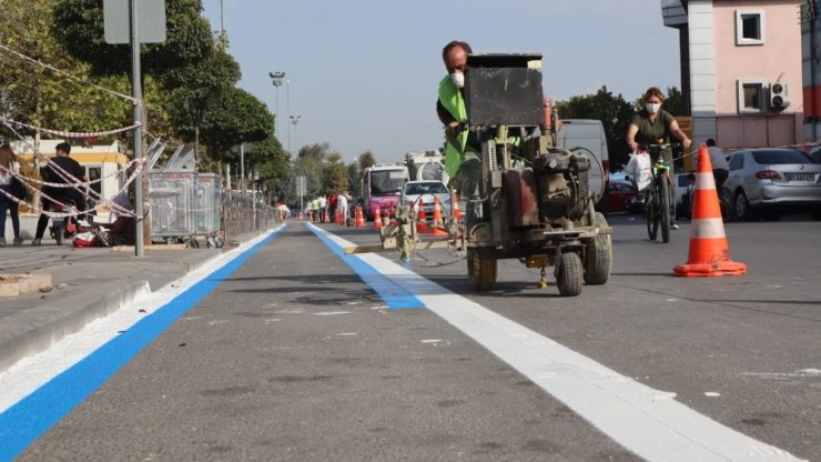 Düzce’de şehrin dört bir yanına bisiklet yolu yapılıyor