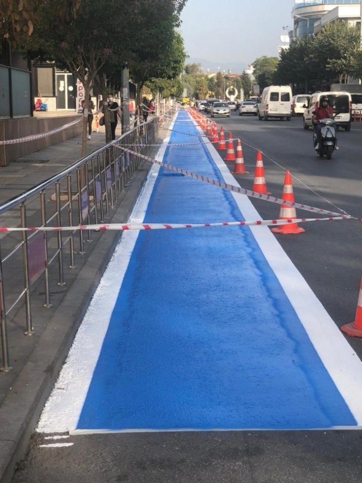 Düzce’de şehrin dört bir yanına bisiklet yolu yapılıyor