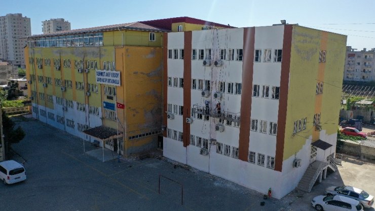 Erdemli Belediyesi, okullara desteğini sürdürüyor