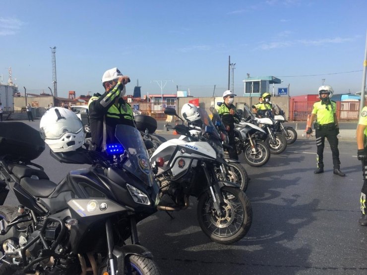 Eylem yapmak isteyen minibüsçülere polis izin vermedi
