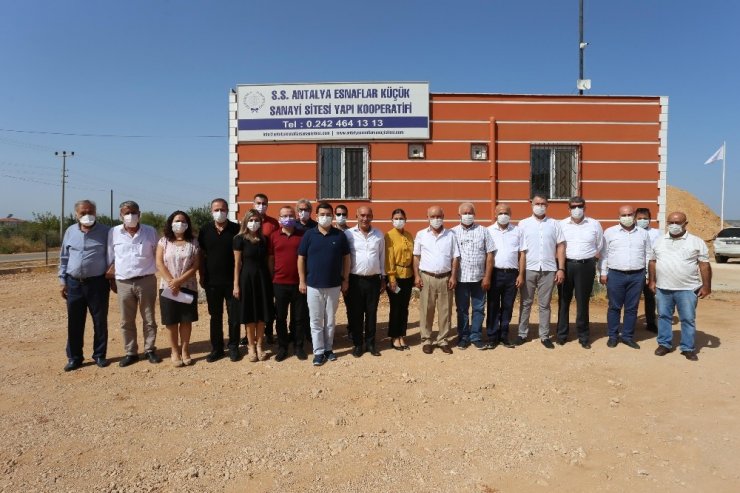 Küçük sanayi sitesinde bağlantı yolları ve yeşil alan çalışması yapılacak