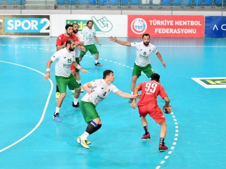 Mamak hentbolda dolu dizgin devam ediyor