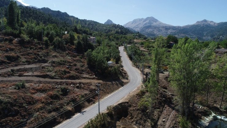 Konyaaltı’ndan yayla yollarına asfalt çalışması