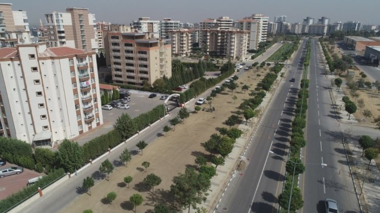 Manisa’da yeşil alan çalışmaları devam ediyor