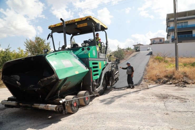 Erciyes Kayak Merkezi’nin giriş kapısı olan Hisarcık Mahallesi’nde yollar yenileniyor