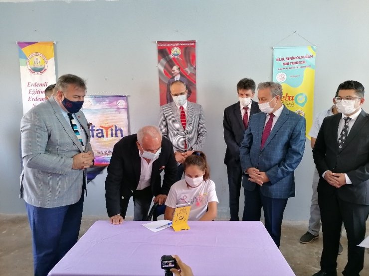 Köy okulları yeniden eğitime açıldı