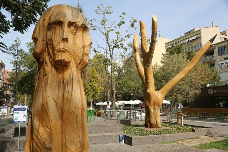 Eskişehir’de ’Kültür ve Sanat Çınarı’ açıldı