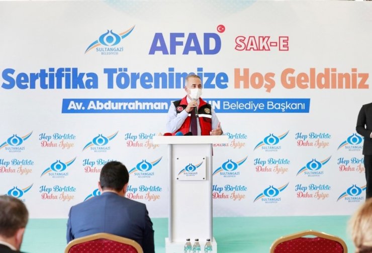 Sultangazi Belediyesi personeline afet eğitimi sertifikası