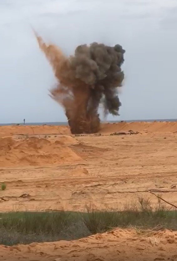 TSK timleri Libya'da! Darbeci Hafter'in tuzakladığı mühimmatları imha ediyorlar