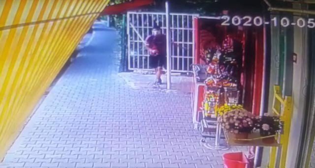 Ümraniye’de gençlerin büfeden kola ve cips çalması pes dedirtti