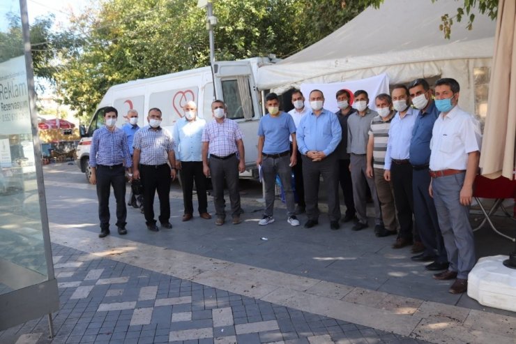 Din görevlileri kan bağışında bulundu