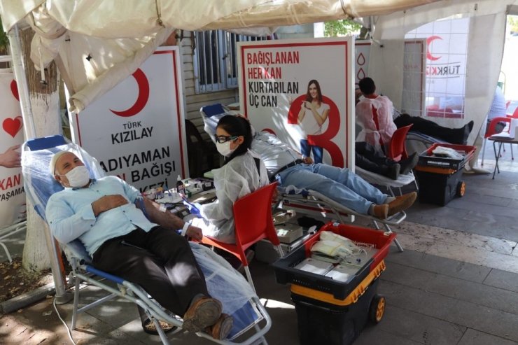 Din görevlileri kan bağışında bulundu