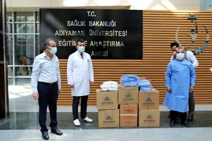 Belediyeden sağlıkçılara malzeme desteği