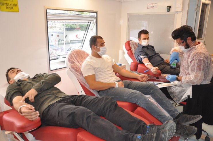 Emniyet mensuplarından ‘Kan ver Afyon’ kapmayasına destek