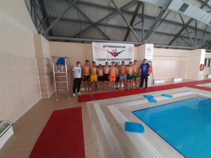 Afyonkarahisar’da tüm branşlara ek yüzme eğitimi verilecek