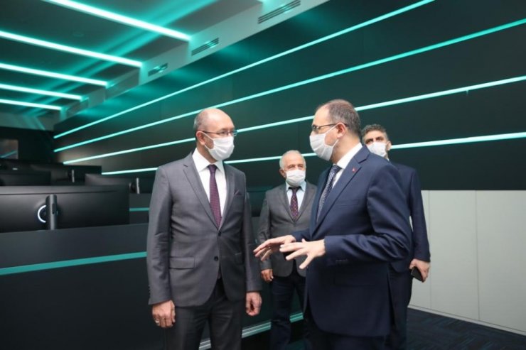 Anadolu Üniversitesi Rektörü Prof. Dr. Fuat Erdal, BTK’yı ziyaret etti