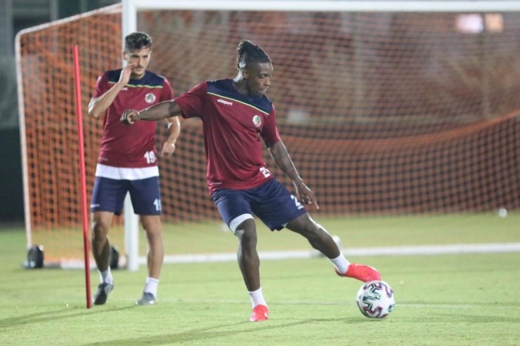 Alanyaspor’da Galatasaray maçı hazırlıkları başladı