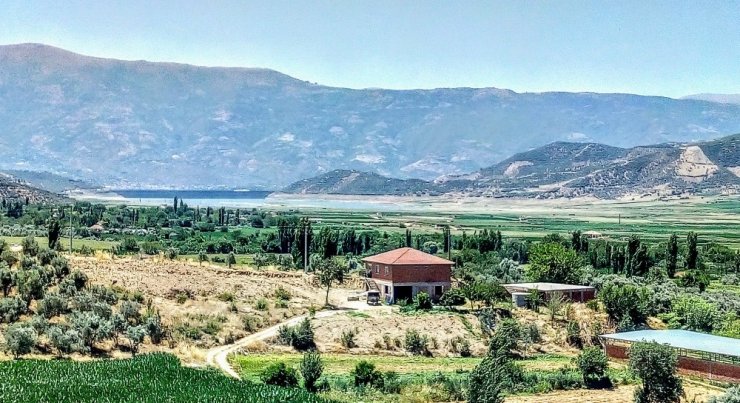 Beydağ Barajı ve Bademli Göleti susuz kaldı