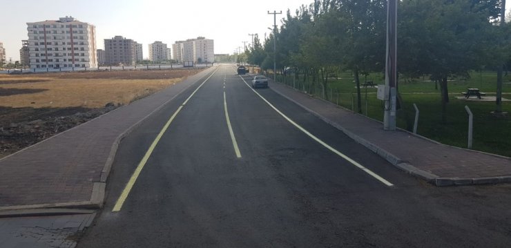 Diyarbakır’daki caddelerde yol çizgi çalışmaları sürüyor