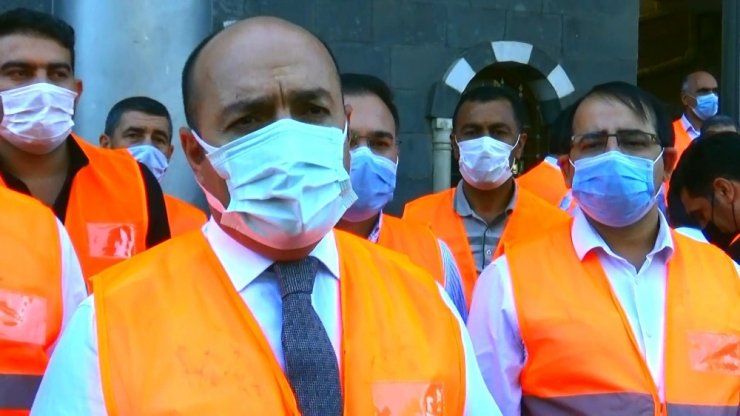 Sur sokaklarında önce temizlik ardından korona virüs denetimi yapıldı