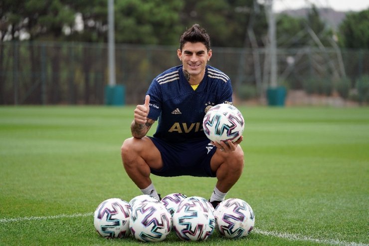 Diego Perotti: "Fenerbahçe tarihinde birçok başarılara sahip"