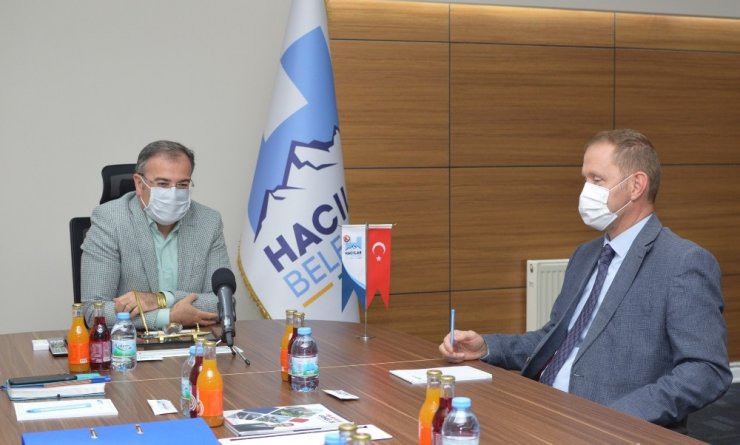 Projeler bir bir hayat buluyor Hacılar gelişiyor