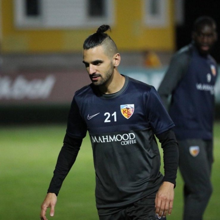 Fernandes ve Aziz takıma katıldı