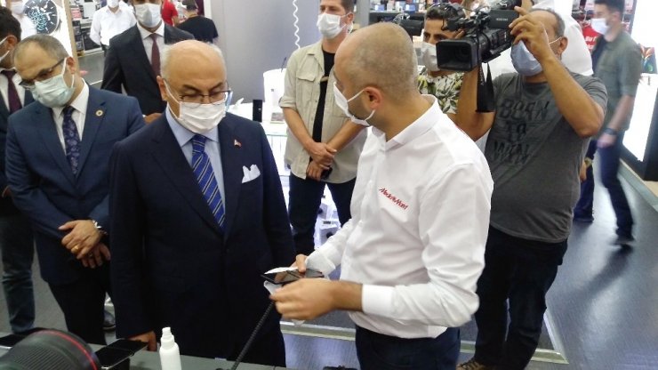 İzmir Valisi Köşger: “Vaka sayısında yükselme yok, sabitlendi”