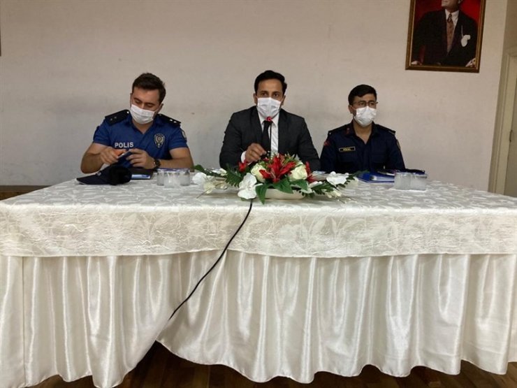 Kaymakam Erdem muhtarlar ve kurum amirleri toplantısı yaptı