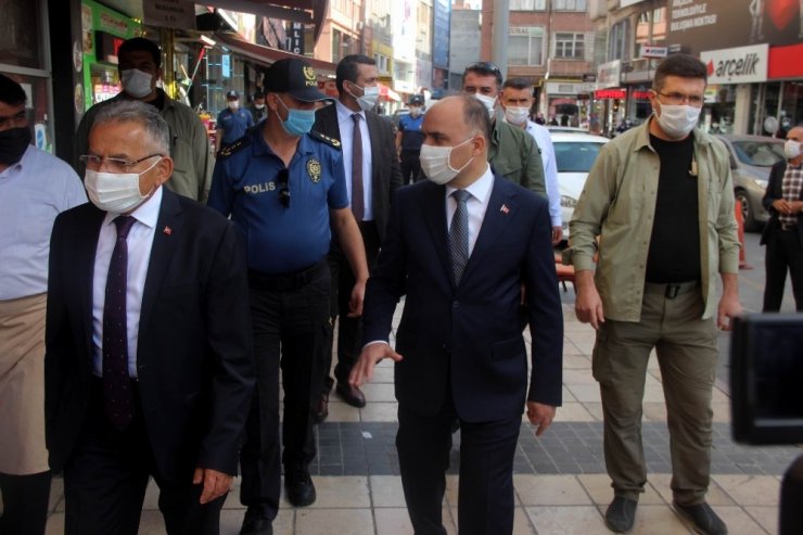 Kayseri’de açık alanda sigara içenlere 900 TL ceza uygulanacak