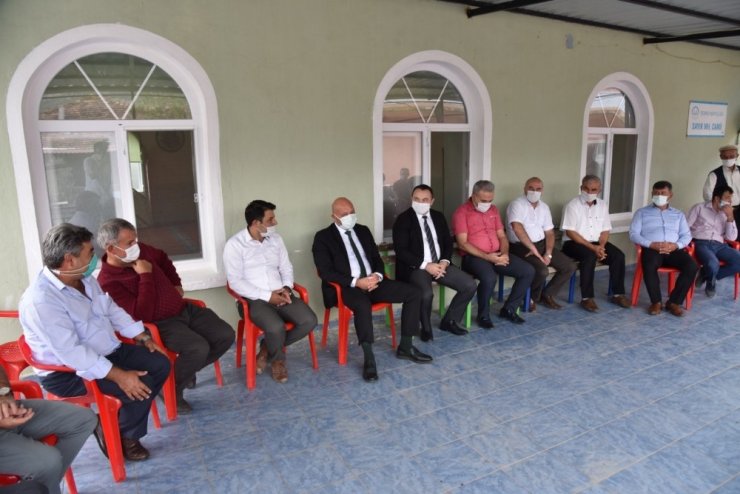 Demirci’de 2 yılda 200 kilometrelik yol asfaltla buluşturuldu