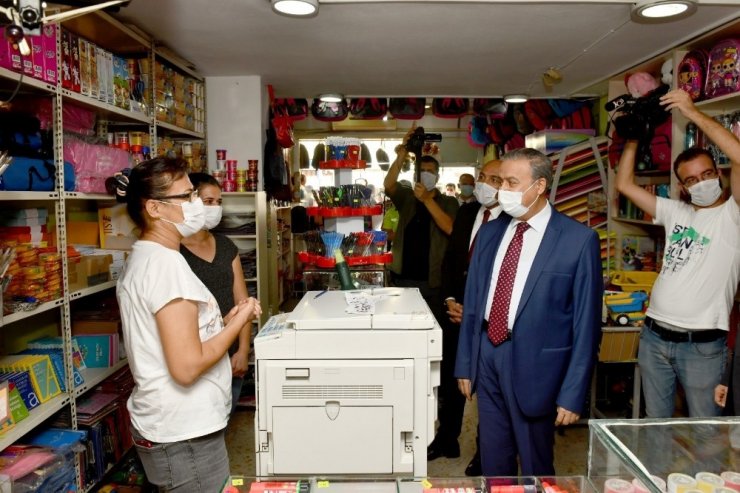 Vali Su, maske denetimi yaptı