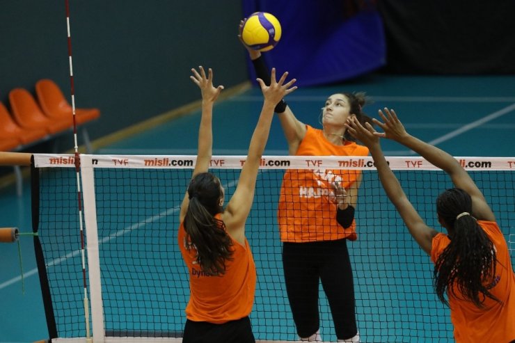 Eczacıbaşı VitrA, Karayolları’nı konuk edecek