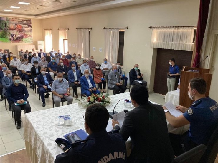 Kaymakam Erdem muhtarlar ve kurum amirleri toplantısı yaptı