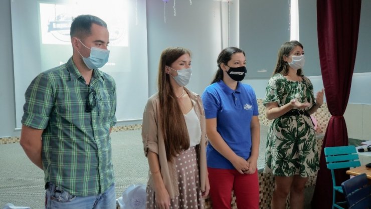 Rus Coğrafya Topluluğu Gençlik Kulübü temsilcileri Silifke’de okul ziyaret etti