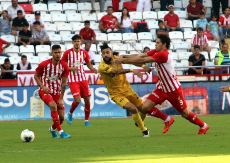 Antalyaspor’da Serdar ve Drole ilk yarıyı kapattı