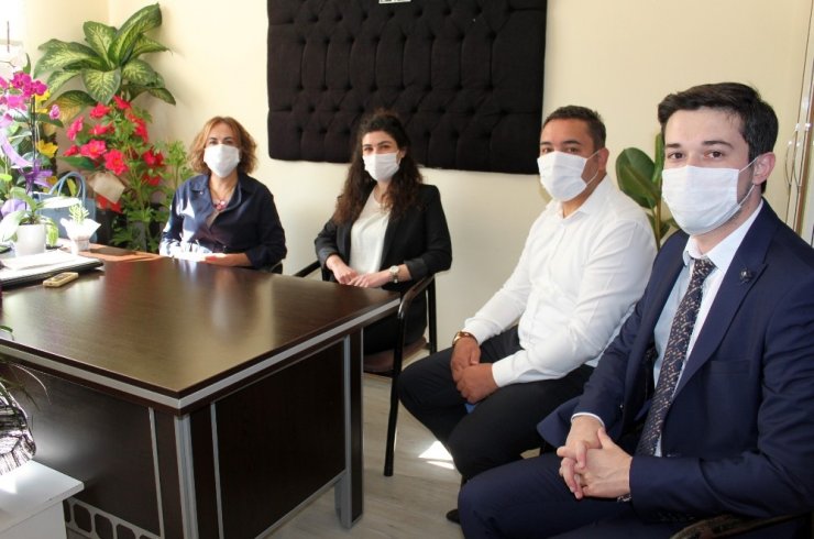 Yılmaz: "İnsanlık suçu işleyenlere ses çıkmıyor"
