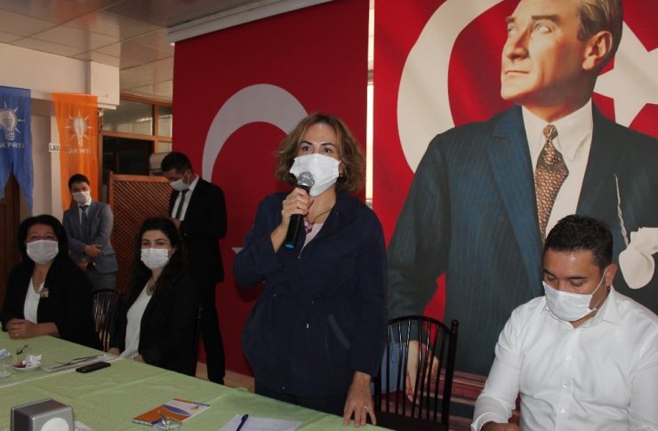 Yılmaz: "İnsanlık suçu işleyenlere ses çıkmıyor"