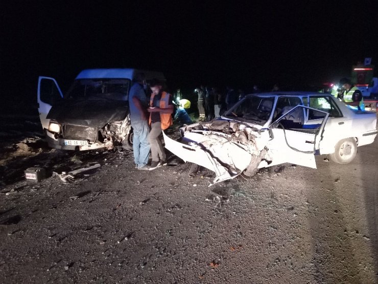 Günyüzü’nde trafik kazası, 1 ölü 2 yaralı